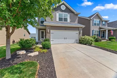 222 Pecan Bluffs Dr, Wentzville, MO 63385