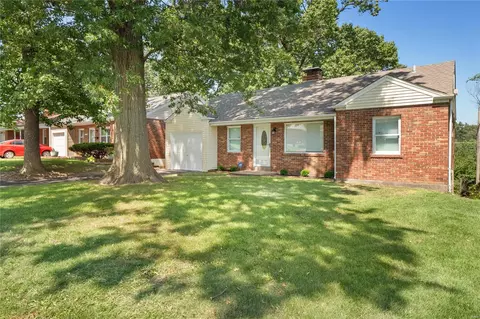 7111 Forest Hill Dr, Saint Louis, MO 63121