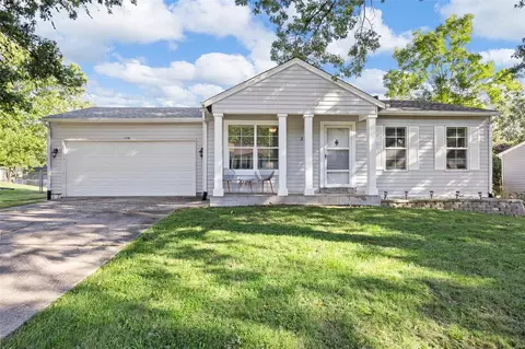 2310 Mariposa Dr, O'fallon, MO 63368