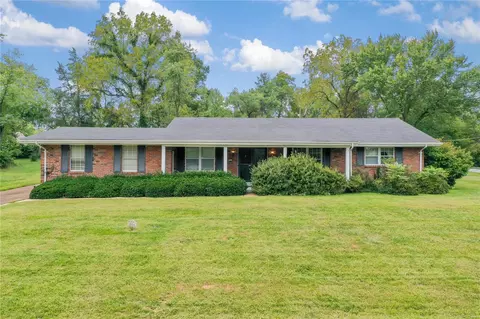 1956 Westview Ave, Kirkwood, MO 63122