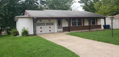 34 Countryside Dr, Saint Peters, MO 63376