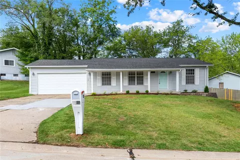 155 Mill Run Ln, Saint Peters, MO 63376
