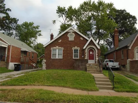 7033 Plymouth Ave, Saint Louis, MO 63130