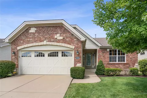 27 Sophie Dr, Dardenne Prairie, MO 63368