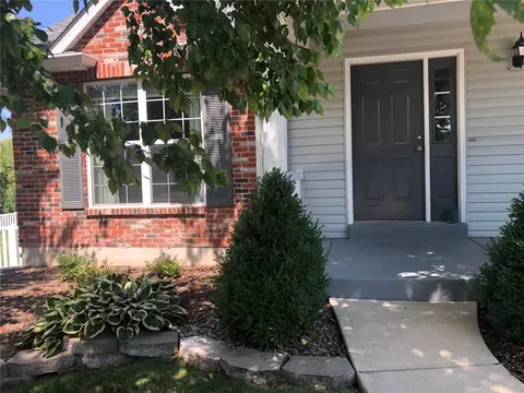 545 Legacy Pointe Dr, Saint Peters, MO 63376 photo 5
