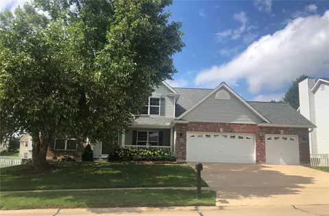 545 Legacy Pointe Dr, Saint Peters, MO 63376