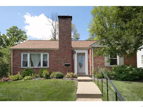 1205 Nancy Jo Pl, Glendale, MO 63122