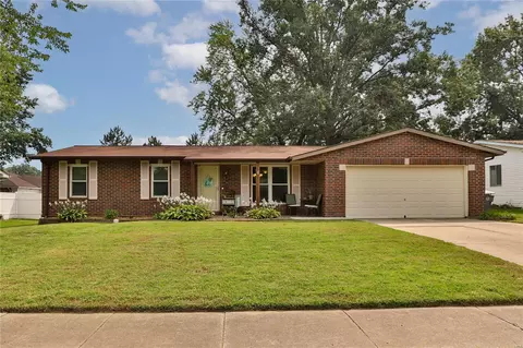 1120 Cypress Dr, O'fallon, MO 63366