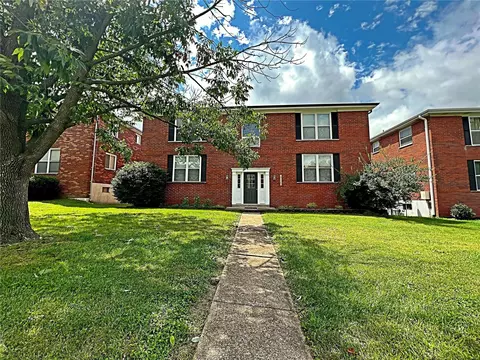 10068 Puttington Dr, Saint Louis, MO 63123