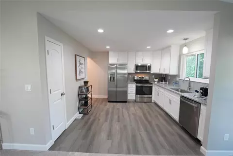 2427 Sundance Dr, O'fallon, MO 63368 photo 8