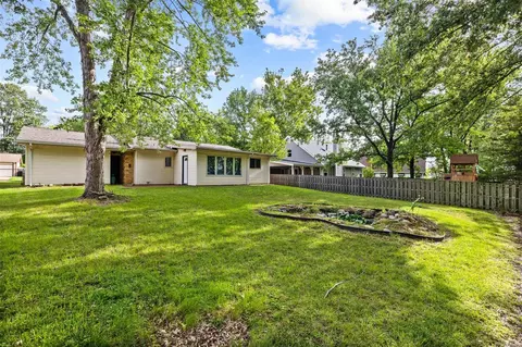 818 Westrun Dr, Ballwin, MO 63021 photo 33