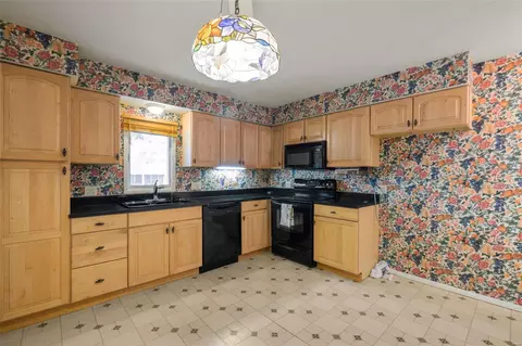 818 Westrun Dr, Ballwin, MO 63021 photo 11
