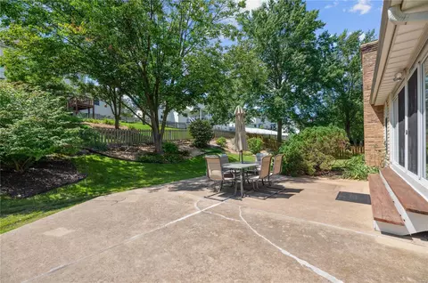 805 Henry Manor Ct, Manchester, MO 63011 photo 22