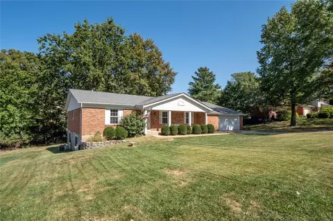 1519 Towne Dr, Ellisville, MO 63011 photo 2