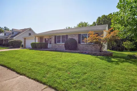 1884 Dougherty Terrace Dr, Ballwin, MO 63021 photo 3