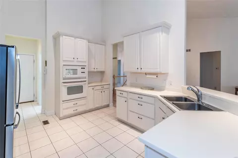 10146 Tanbridge Rd, Saint Louis, MO 63128 photo 13