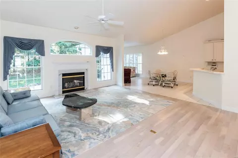 10146 Tanbridge Rd, Saint Louis, MO 63128 photo 4