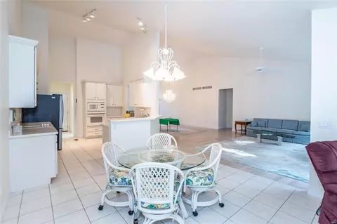 10146 Tanbridge Rd, Saint Louis, MO 63128 photo 5