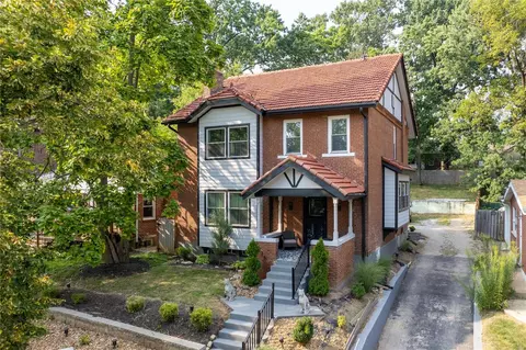 7335 Melrose Ave, University City, MO 63130