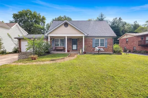 2914 Gill Ave, Maryland Heights, MO 63043