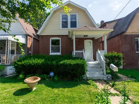 6524 Bartmer Ave, Saint Louis, MO 63130
