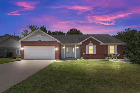 3918 Laux Dr, Bridgeton, MO 63044