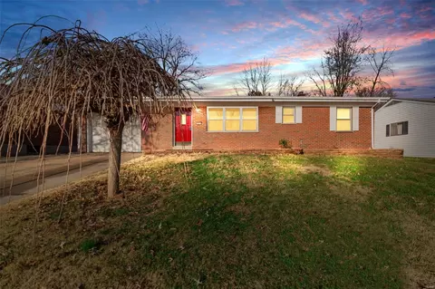 1611 Beverly Dr, Saint Charles, MO 63303