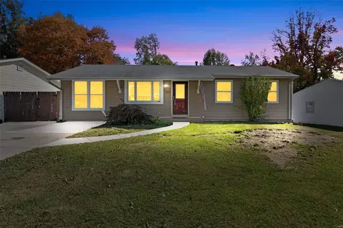 1426 De Porres Ln, Saint Charles, MO 63304