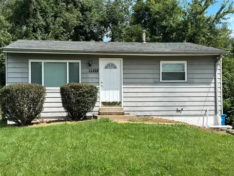 1927 Nemnich Rd, Saint Louis, MO 63136