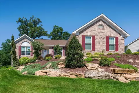 223 Whitmoor Forest Ct #28, Weldon Spring, MO 63304