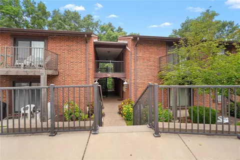 5531 Baronridge Dr #2, Saint Louis, MO 63129