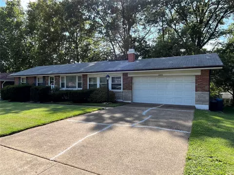 10433 Bellefontaine, Saint Louis, MO 63137
