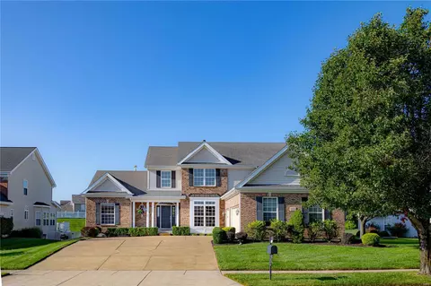 1026 Pearview Dr, Saint Peters, MO 63376