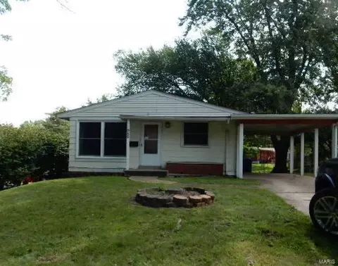 980 S Lafayette St, Florissant, MO 63031