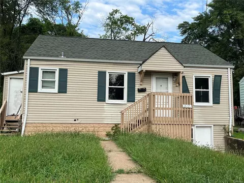 317 S Dade Ave, Ferguson, MO 63135