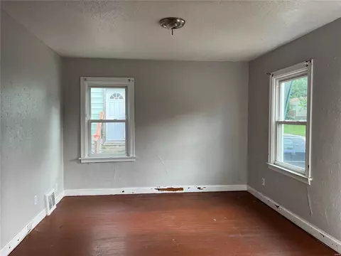 317 S Dade Ave, Ferguson, MO 63135 photo 3