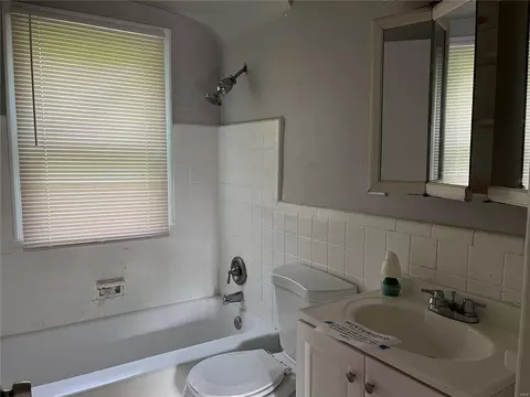 317 S Dade Ave, Ferguson, MO 63135 photo 8