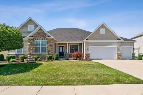 820 Evergreen Forest Dr, Saint Peters, MO 63376