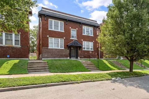 3246 S Compton Ave, Saint Louis, MO 63118