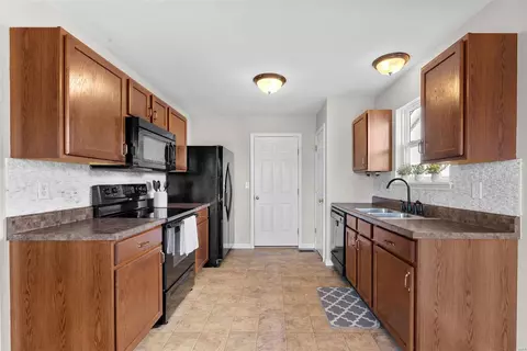 411 Wynchat Dr, O'fallon, MO 63366 photo 8