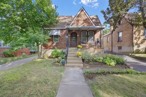 2414 Oakland Ave, Saint Louis, MO 63114