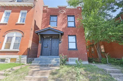 2921 Chippewa St, Saint Louis, MO 63118