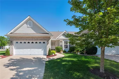 21 Autumn Ridge Dr, O'fallon, MO 63366