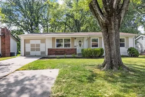 1764 Christine Dr, Saint Charles, MO 63303