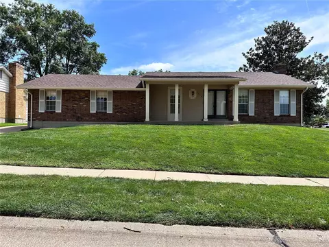 5558 Waldwick Dr, Saint Louis, MO 63129