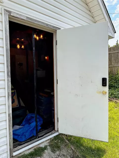 Exterior - 612 Schmelz Dr, Eureka, MO 63025 photo 7 of 8
