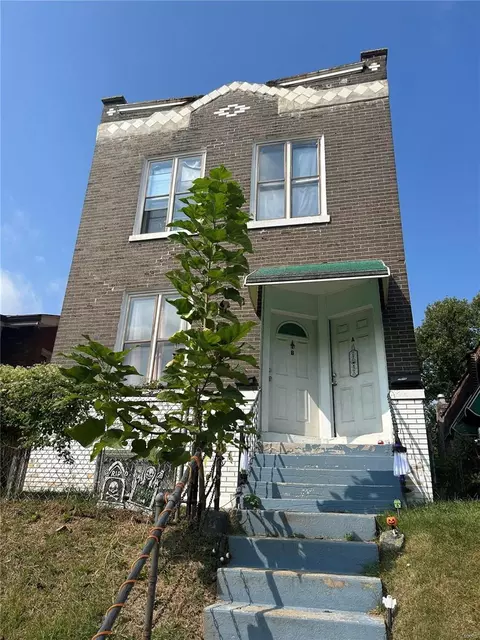 3829 S Compton Ave, Saint Louis, MO 63118