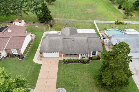 501 Forest Run Dr, Eureka, MO 63025 photo 3