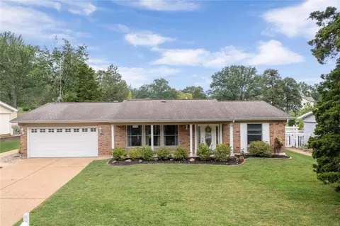 501 Forest Run Dr, Eureka, MO 63025