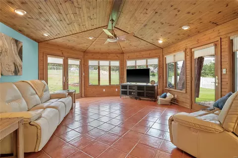 501 Forest Run Dr, Eureka, MO 63025 photo 22